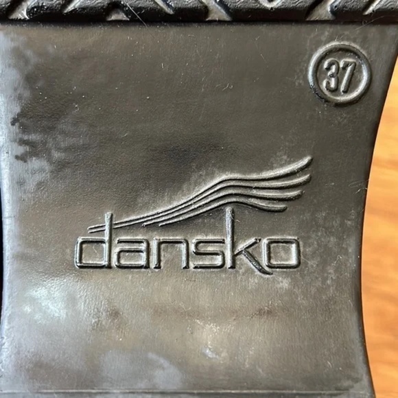 Dansko Professional Leather Clog Comfort Shoe in Sage Honeycomb Metallic Texture - Picture 9 of 13